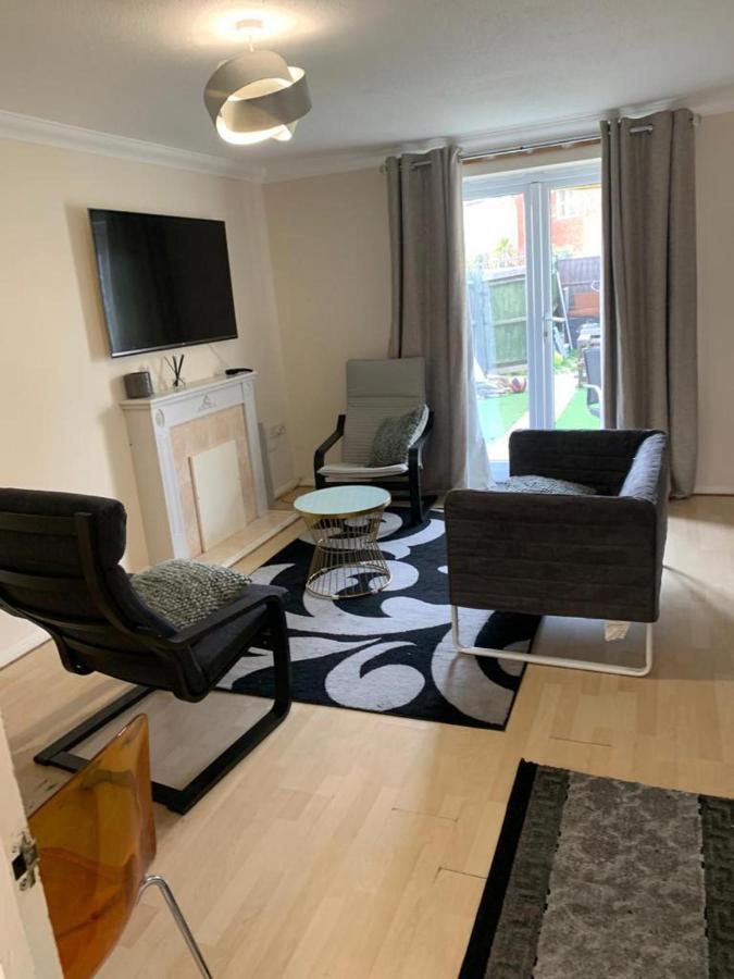 Charming 2-Bed House In London别墅 外观 照片