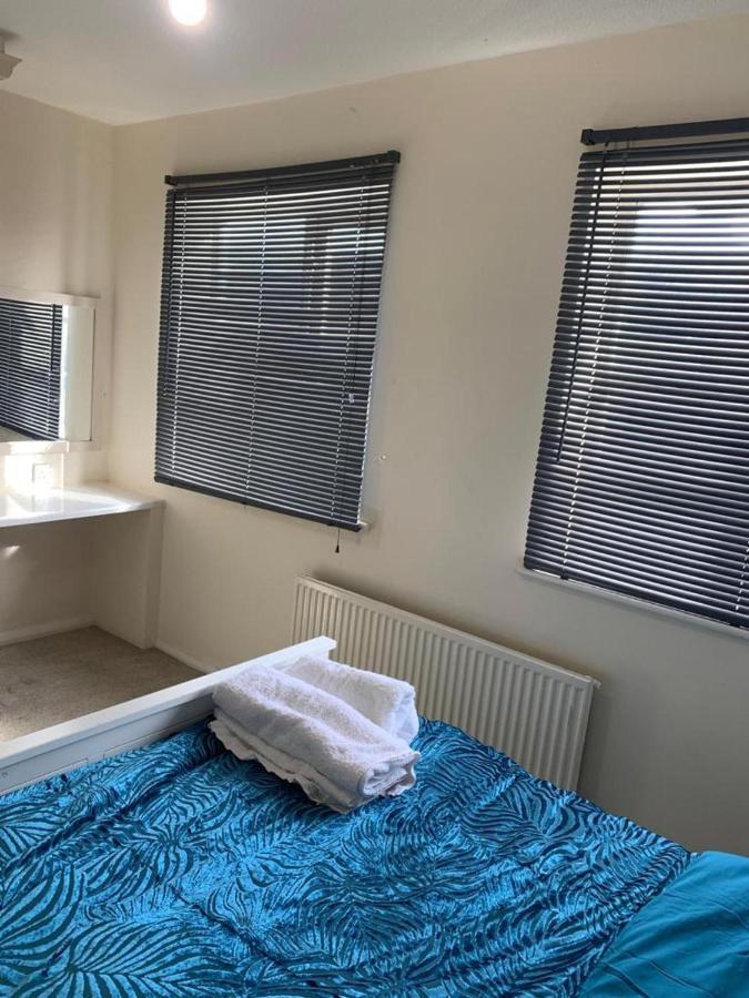 Charming 2-Bed House In London别墅 外观 照片