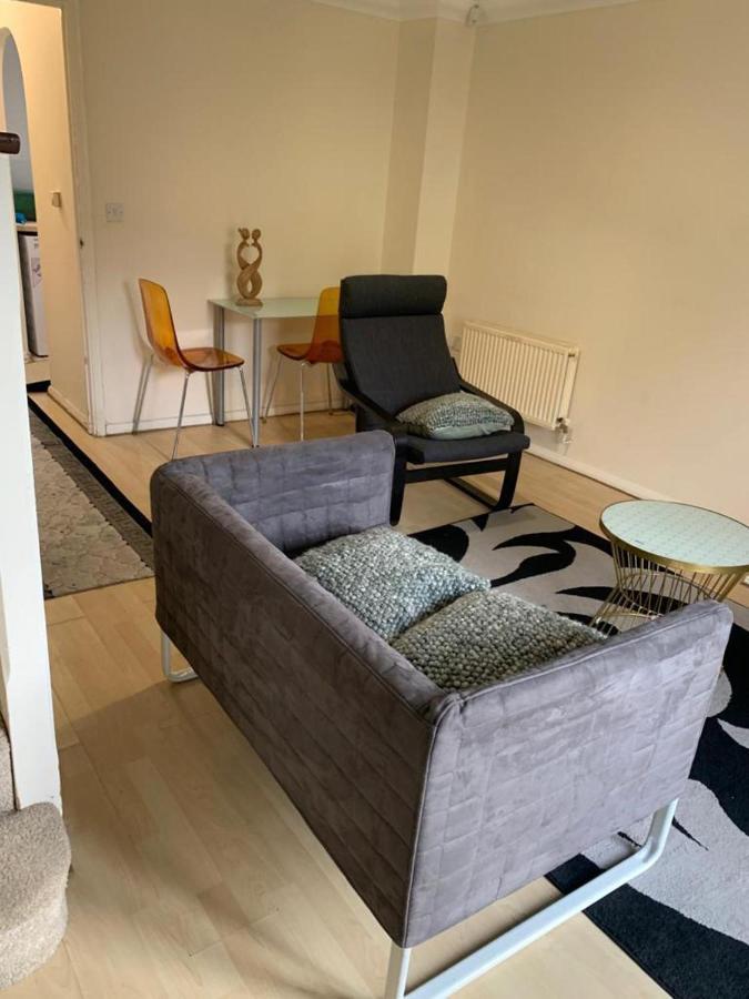 Charming 2-Bed House In London别墅 外观 照片
